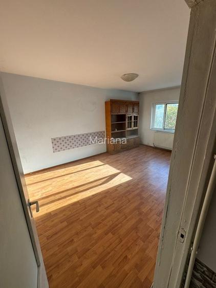 Vand apartament in Dragasani, strada Tudor Vladimirescu, bl.T2 scara C etaj 3