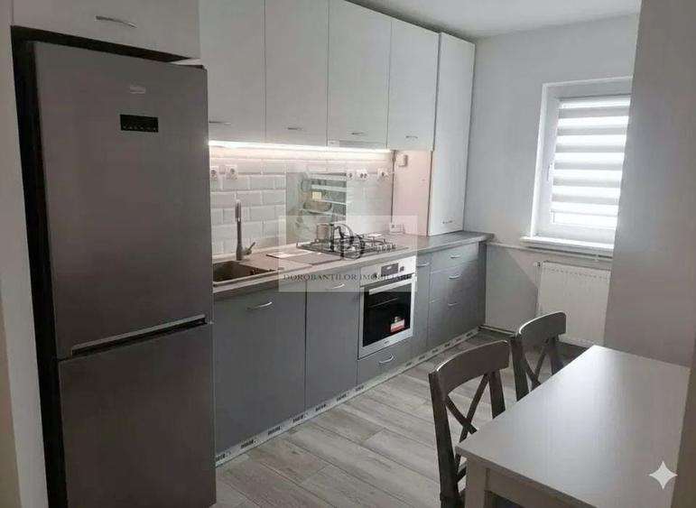 Apartament cu 3 camere decomandat, mobilat în Zorilor