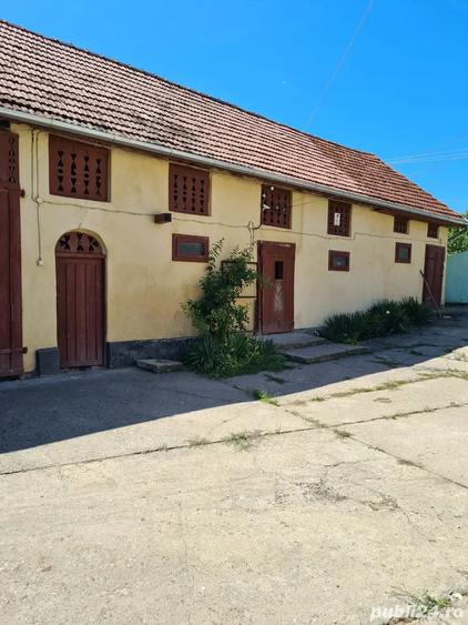 Casă cu 5 camere în Central