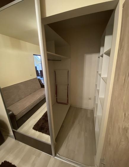 Apartament cu 3 camere decomandat, mobilat în Iris