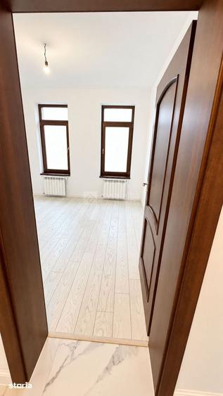 Casă cu 5 camere cu Teren 500 Mp în Valea Lupului