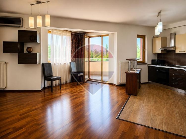 Apartament cu 3 camere semidecomandat, mobilat în P-ta Presei Libere