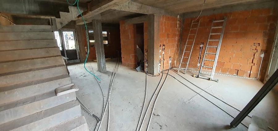 Casă cu 3 camere cu Teren 170 Mp în Fundeni