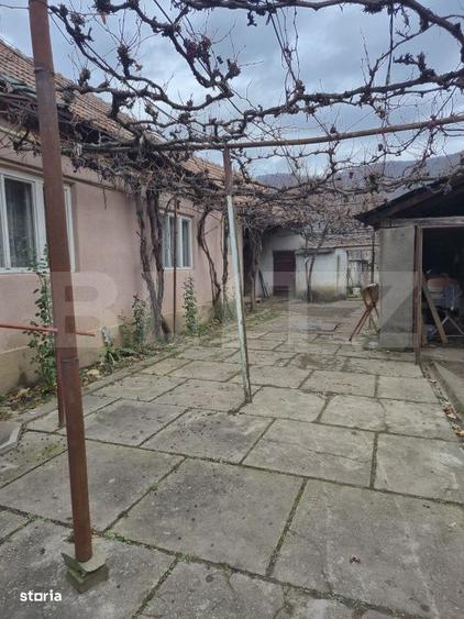 Casă cu 4 camere cu Teren 1025 Mp în Central