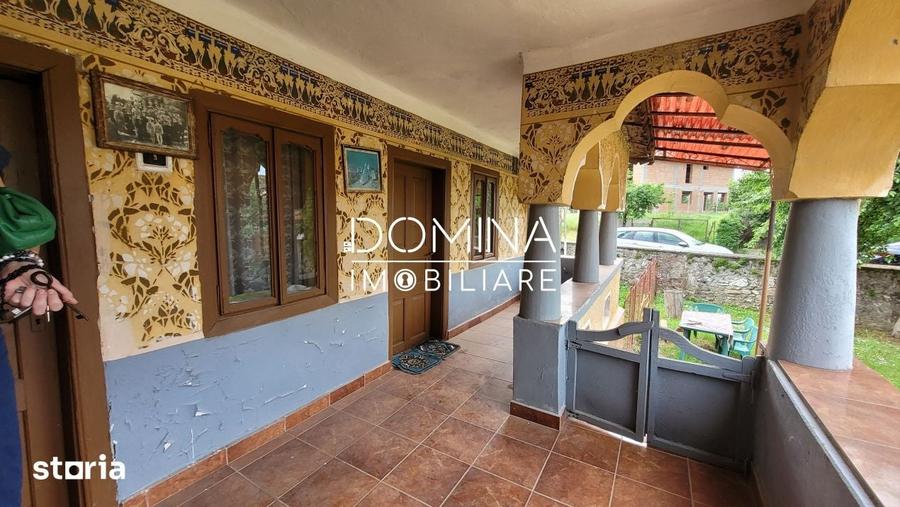 Casă cu 3 camere cu Teren 7962 Mp în Runcu