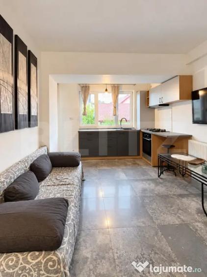 Apartament cu 2 camere semidecomandat în Obcini