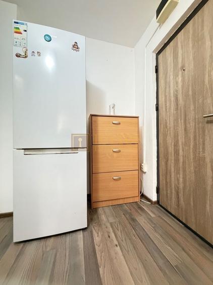 Apartament cu 3 camere decomandat, mobilat în Soarelui