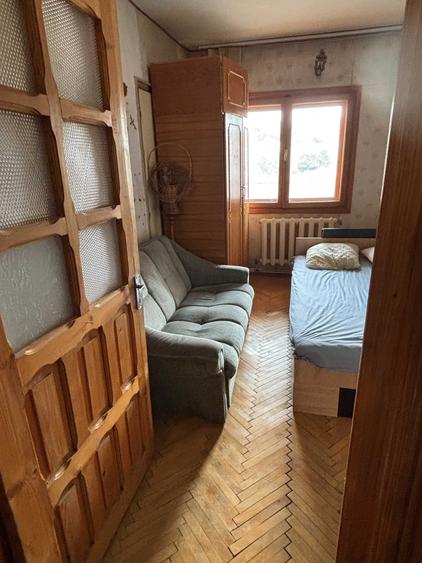 Apartament cu 4 camere decomandat în Gară