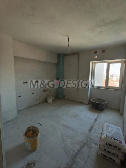 Apartament cu 4 camere decomandat în Dorobanților