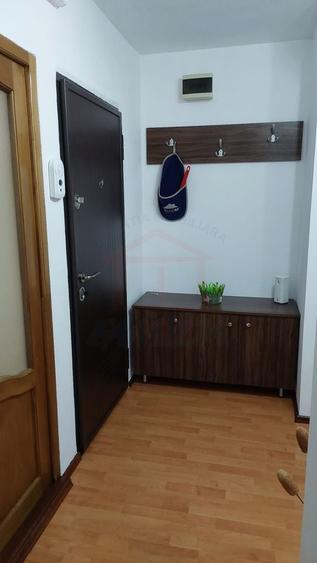 Apartament cu 3 camere decomandat în Siderurgiștilor