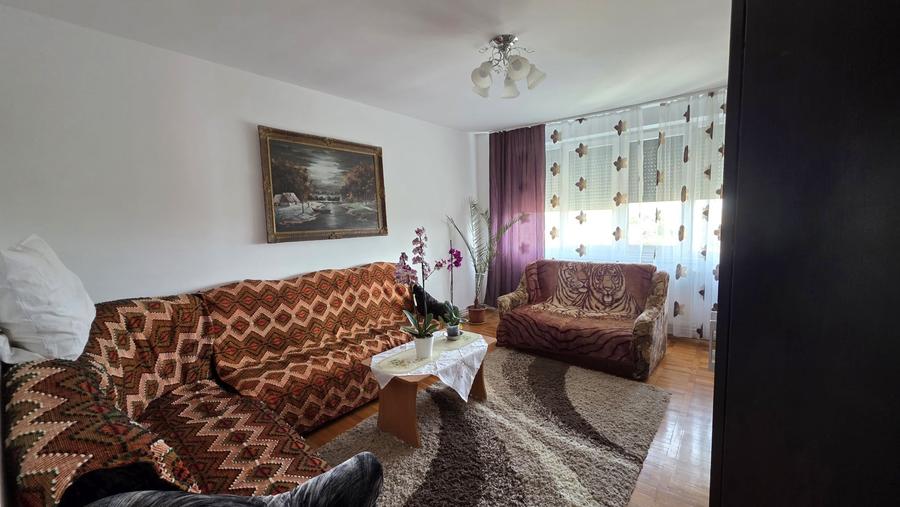 Apartament cu 2 camere decomandat, mobilat în Dâmbovița