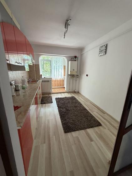 Apartament cu 2 camere decomandat în Obor