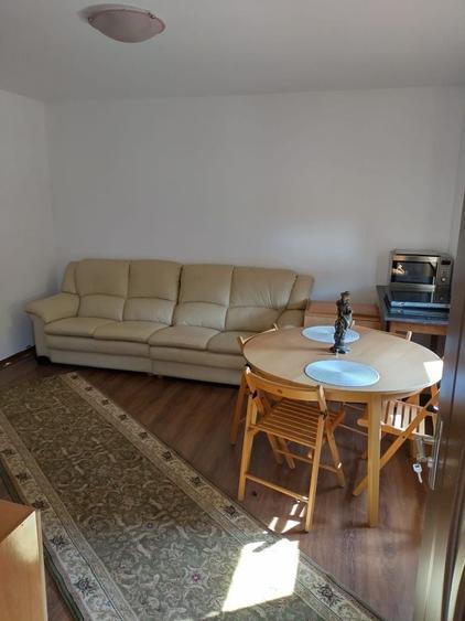 Casă cu 3 camere în Teiu