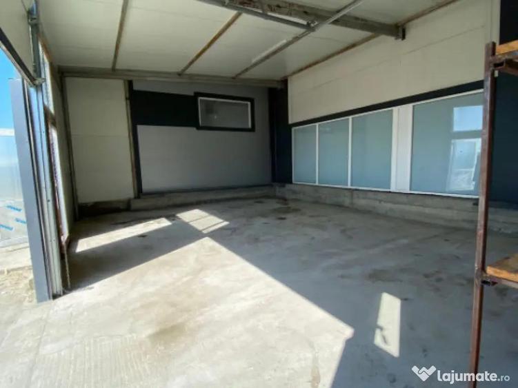 Spațiu comercial, de 220 mp, în Malu Mare