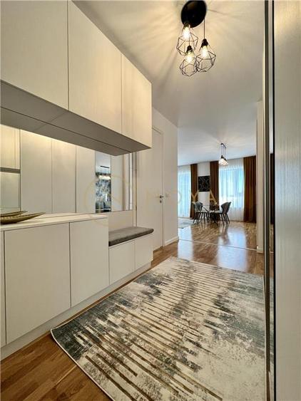 Apartament cu 3 camere semidecomandat, mobilat în Domenii