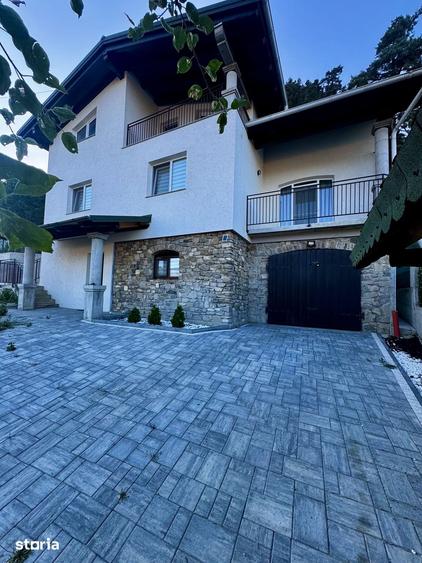 Casă cu 5 camere cu Teren 798 Mp în Slatina