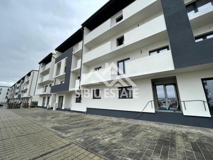 Apartament decomandat cu 3 camere, 2 bai -s.utila 61.57 mp - loc de parcare - 1