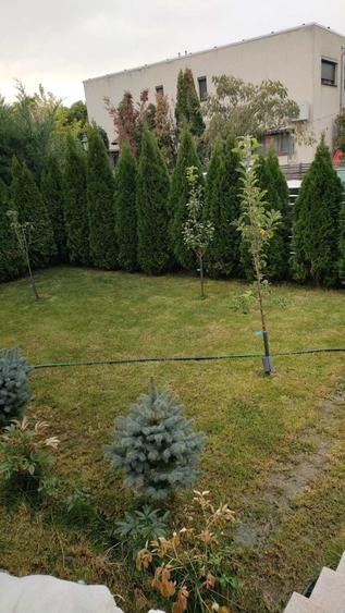 Casă cu 4 camere cu Teren 200 Mp în 1 Decembrie