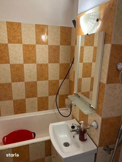 Garsonieră decomandată în Central