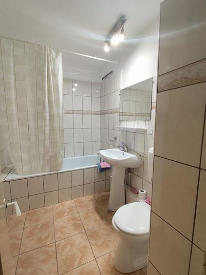 Apartament cu 2 camere decomandat în Crângași