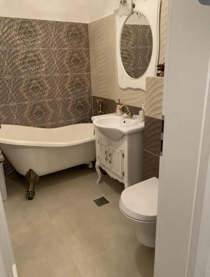 Apartament cu 3 camere decomandat, mobilat în P-ța Muncii