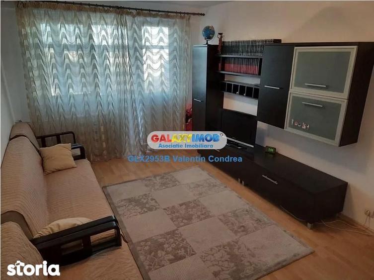 Apartament cu 3 camere decomandat în Berceni