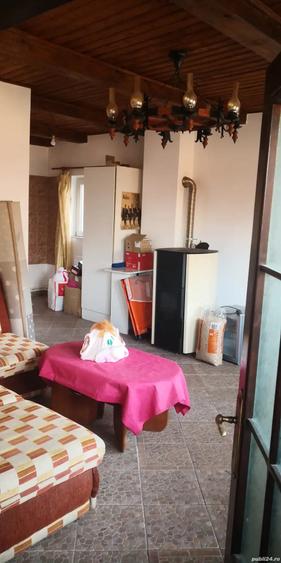Casă cu 5 camere cu Teren 8900 Mp în Pătroaia-Deal