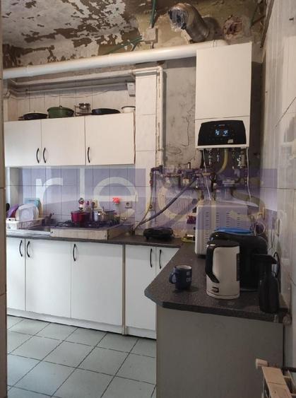 Apartament cu 4 camere decomandat în Calea Călărașilor