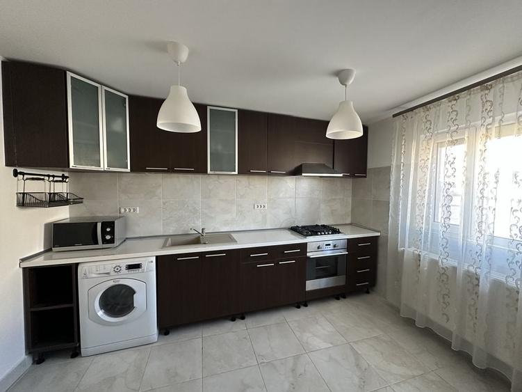 Casă cu 3 camere decomandat cu Teren 500 Mp în Central