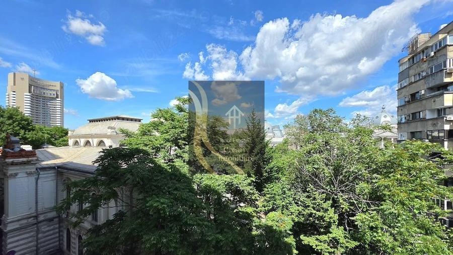 Apartament cu 4 camere decomandat în Universitate