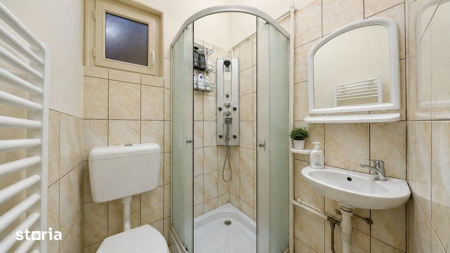 Apartament cu 8 camere în Central