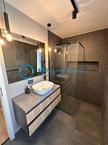 Apartament cu 3 camere decomandat, mobilat în Albert