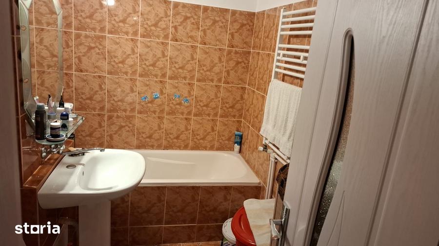 Apartament cu 2 camere semidecomandat în Sud