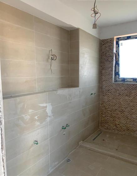 Casă individuală cu 5 camere cu Canalizare în Ultracentral