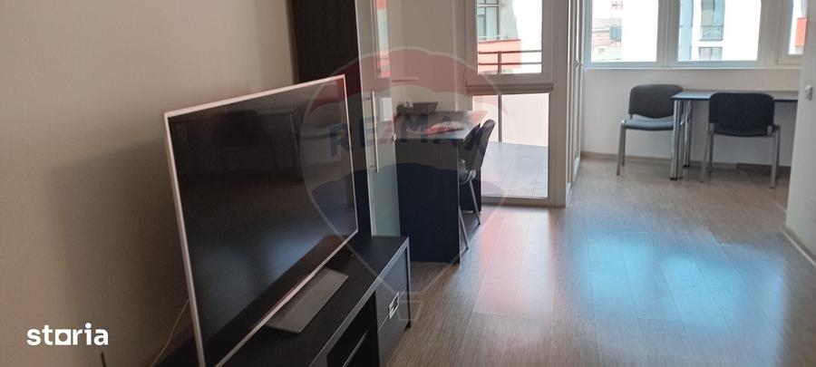 Apartament cu 2 camere decomandat în Funcționarilor