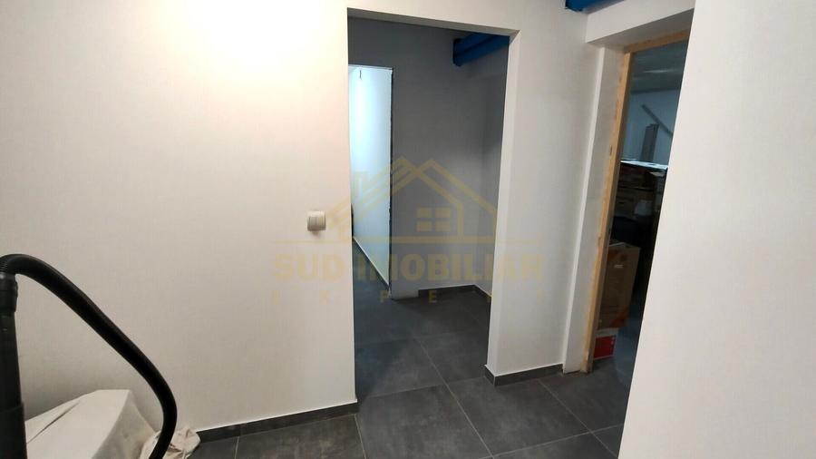 Spatiu comercial / birouri / depozitare - 128.6 mp - 3 locuri parcare in pret - 7