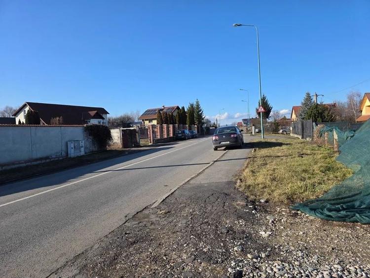Teren Intravilan Constructii 2440 mp Stupini - 1