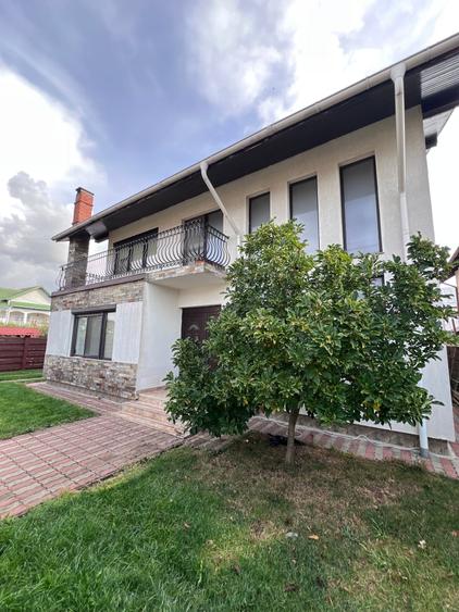 Casă cu 5 camere cu Teren 460 Mp în Prelungirea Craiovei
