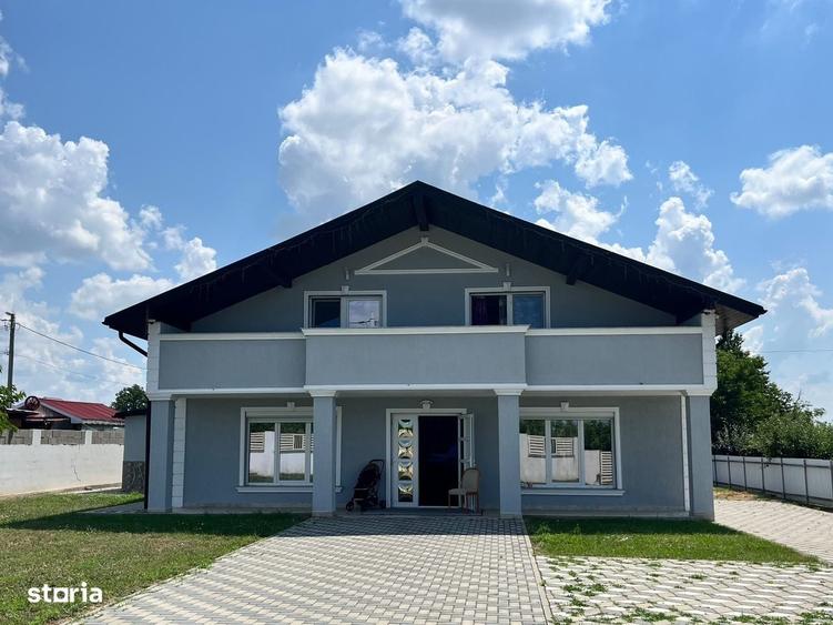 Casă cu 4 camere în Central
