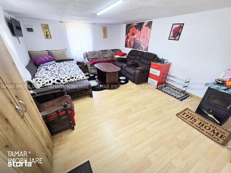 Casă cu 2 camere cu Teren 8800 Mp în Gurahonț