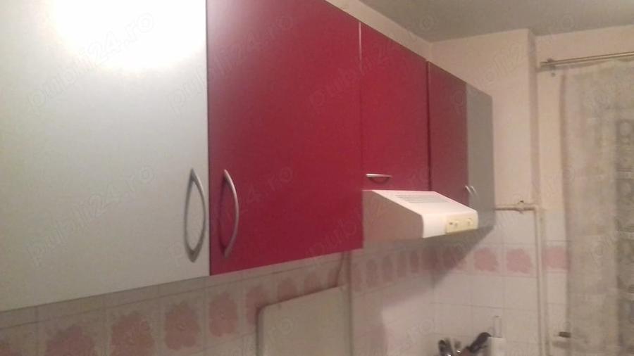 Apartament cu 3 camere semidecomandat în Olimpia-Stadion