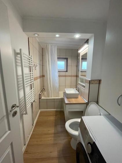 Apartament cu 2 camere semidecomandat, mobilat în Spitalul Județean
