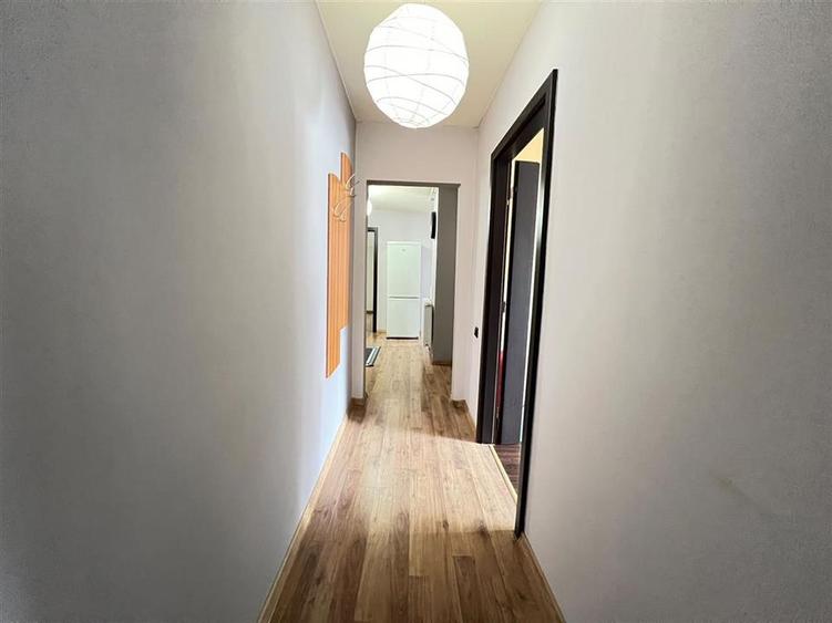 Apartament cu 3 camere decomandat, mobilat în Astra