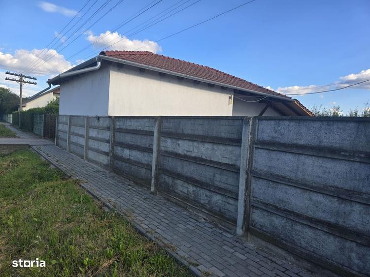 Casă cu 4 camere în Botiz