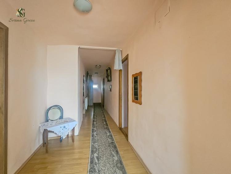 Apartament cu 3 camere decomandat, mobilat în Codlea