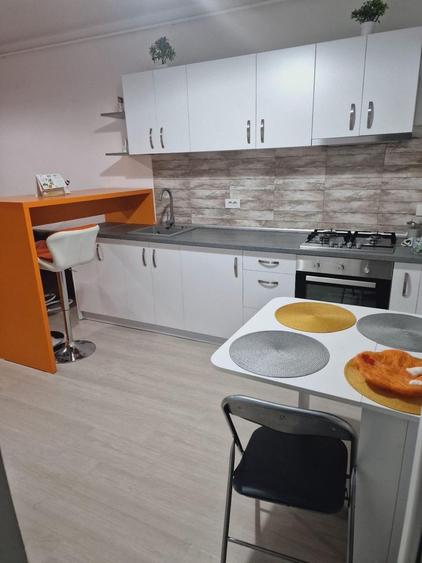 Inchiriere 2 camere sector 4 Grand Arena - 3