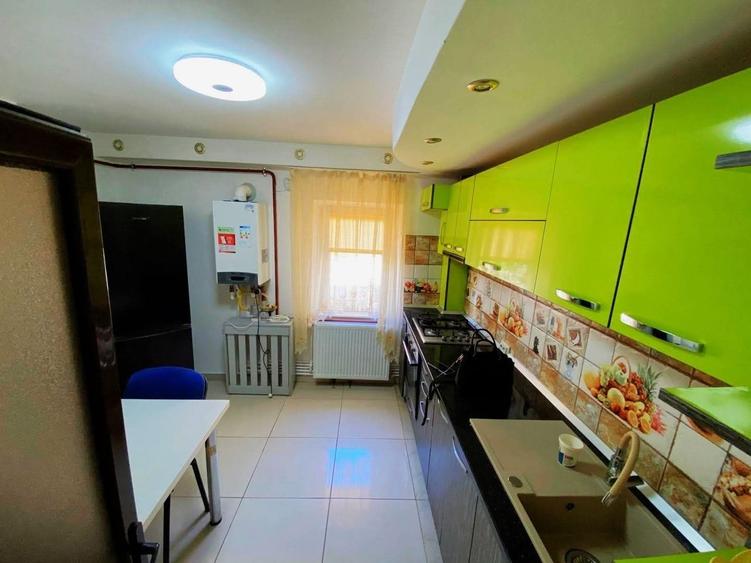 Apartament cu 2 camere semidecomandat în Preajba