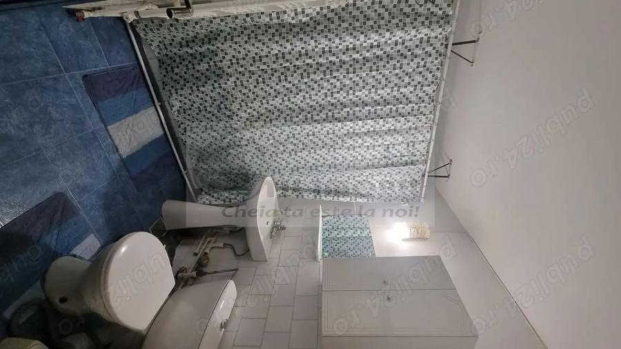 Apartament cu 3 camere decomandat în Nicolina