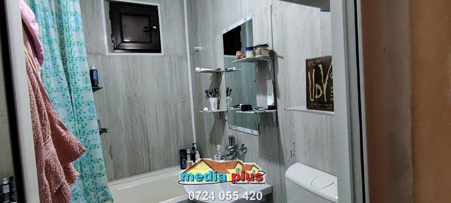 Apartament cu 3 camere semidecomandat în Dunărea