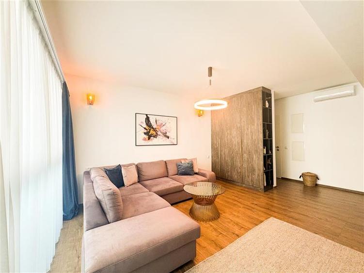 Apartament cu 2 camere semidecomandat în Floreasca